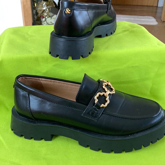 Sam & Libby Black Loafers with clover Gold Accent 7 1/2 - Picture 1 of 4